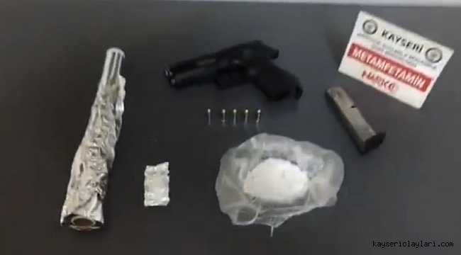 19 yıl kesinleşmiş hapis cezası bulunan uyuşturucu satıcısı 