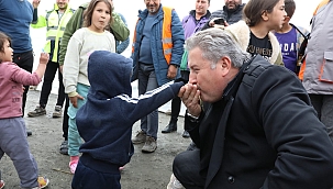 ÇADIRKENT'TE DEPREMZEDELERİ ZİYARET ETTİ