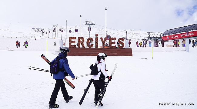 ERCİYES'TE BAHARDA KAYAK HEYECANI