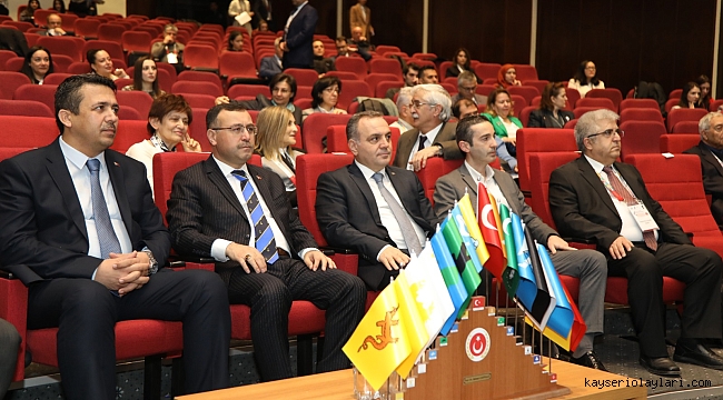 ERÜ'DE 2 KONGRE BİRDEN
