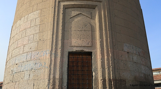 MELİKGAZİ BELEDİYESİ SIRÇALI KÜMBETİ RESTORE EDECEK