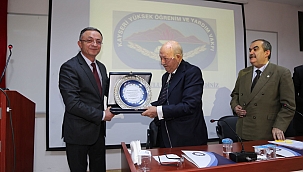 MUSTAFA NEVZAT ÖZHAMURKAR GÖREVİ BIRAKTI