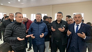 YAĞMUR DUASINA KATILDI