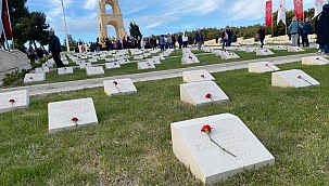108 YIL SONRA 1102 ANNE ÇANAKKALE'DE BULUŞTU