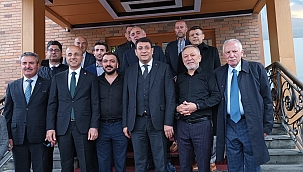 İSTİBDAT'A KARŞI OMUZ OMUZA