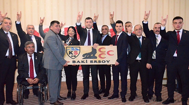 TBMM'DE 5 YILDA BİR DEFA GÖRDÜĞÜM HDP'Lİ VEKİLLER VAR