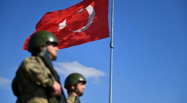 Türkiye'den yasa dışı yollarla geçmeye çalışıyorlardı! MSB duyurdu: Aralarından 1'i PKK'lı çıktı