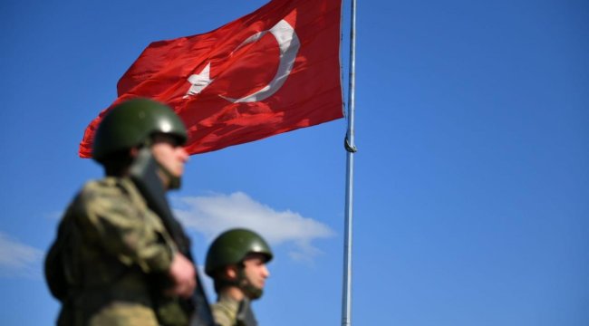 Yunanistan'a geçmeye çalışan biri PKK'lı üç kişi yakalandı!