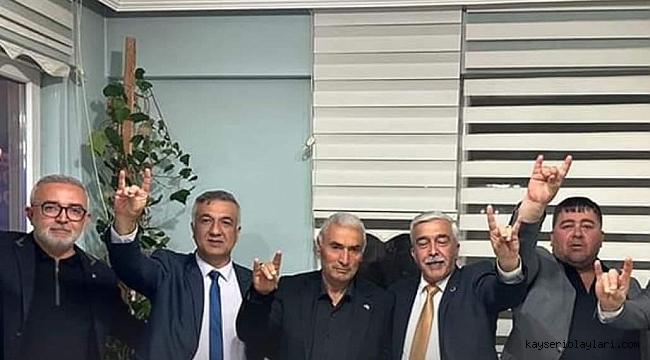 BOZKURT İŞARETİ İLE İLK POZUNU VERDİ