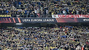 Galatasaray'ın şampiyonluğu sonrası Fenerbahçe tribünlerinde olay Aziz Yıldırım sloganı