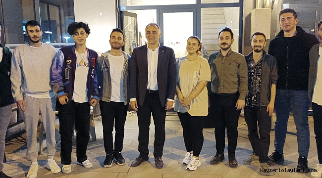 MAHARETLİ ELLER ÖZSOY'U KUCAKLADI