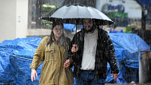 Meteoroloji'den kuvvetli yağış uyarısı! Bu bölgelerde yaşayanlar dikkat