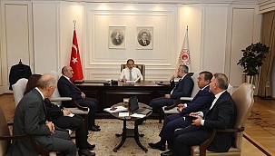 Bakan Özhaseki'den bakanlık bürokratlarıyla ilk toplantı: Önceliğimiz elbette afet bölgesi