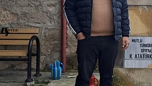 İSTİFA EDEN İLÇE BAŞKANI PARTİ YÖNETİMİNİ BOMBALADI