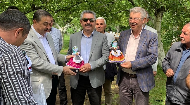 BAŞKAN AKAY'DAN YEŞİLHİSAR'A ZİYARET