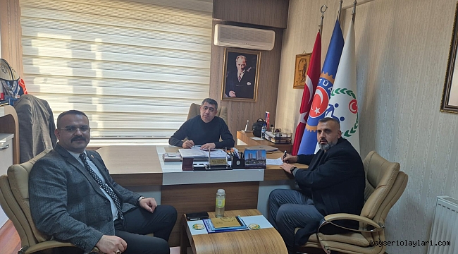 Türk-İş Üyelerine Müjde TÜRK-İŞ ÜYELERİNE UMRE VE KURASIZ HAC PROTOKOLÜ İMZALANDI