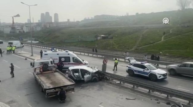 İstanbul'da sürücü kursu aracı kaza yaptı: Eğitmen öldü, 2 kişi yaralandı