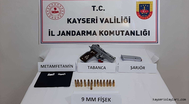 Jandarma ekipleri Şüpheli Araçtan Bakın Neler Buldu