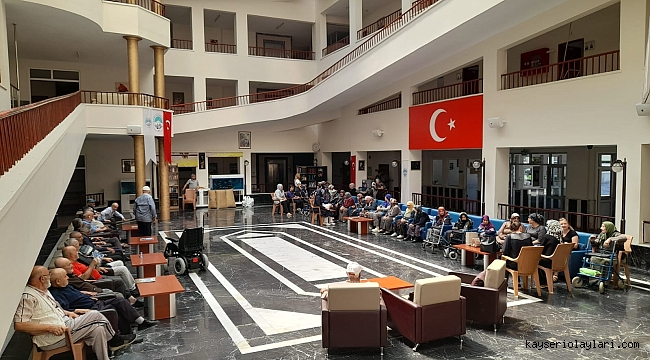 HUZUREVİ'NDE KEYİFLİ GÜNLER: