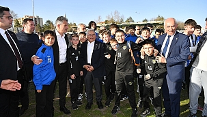 3 MİLYON TL'LİK SPOR MALZEMESİ DAĞITILDI