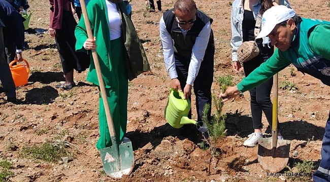 BÜYÜKŞEHİR, PINARBAŞI'DA 2 BİN 500 FİDAN DİKTİ