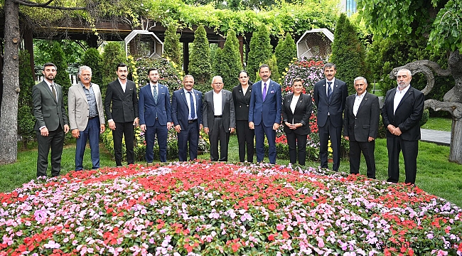 AVRUPA'DAKİ KAYSERİLİLER BÜYÜKKILIÇ'I ZİYARET ETTİ
