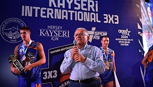 BAŞKAN BÜYÜKKILIÇ'TAN DÜNYA SOKAK BASKETBOLUNA İMZA