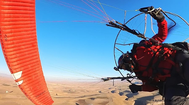 PARAMOTOR VE SICAK HAVA BALONLARI GÖKYÜZÜNÜ RENKLENDİRDİ
