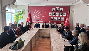 BAŞKAN ADAYI REFİK KARAKUZAY CHP'Yİ ZİYARET ETTİ