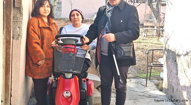 KİGDER'DEN ŞİDDET MAĞDURU KADINA AKÜLÜ ARAÇ