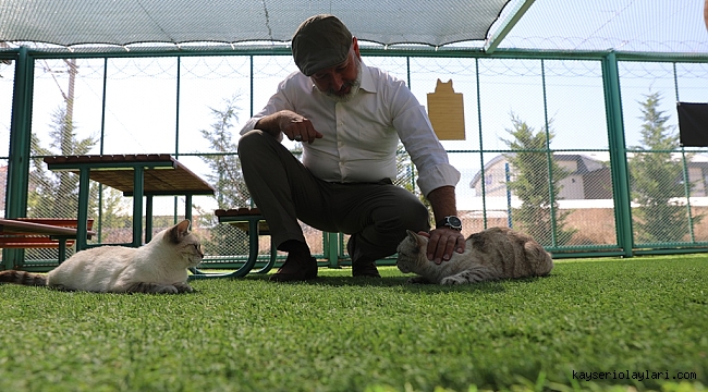 KÜÇÜK DOSTLAR AMBULANSI ANINDA MÜDAHALE EDİYOR