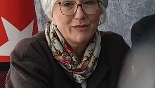 TOPLUMLAR,  HAFIZALARINI KAYBETTİKLERİNDE AYNI ACILARI TEKRAR TEKRAR YAŞAR