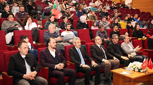 ETKİNLİK İZLEYENLERDEN TAM NOT ALDI