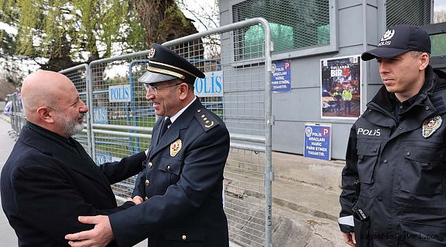 BAŞKAN ÇOLAKBAYRAKDAR'DAN TÜM POLİSLERE ANLAMLI HEDİYE