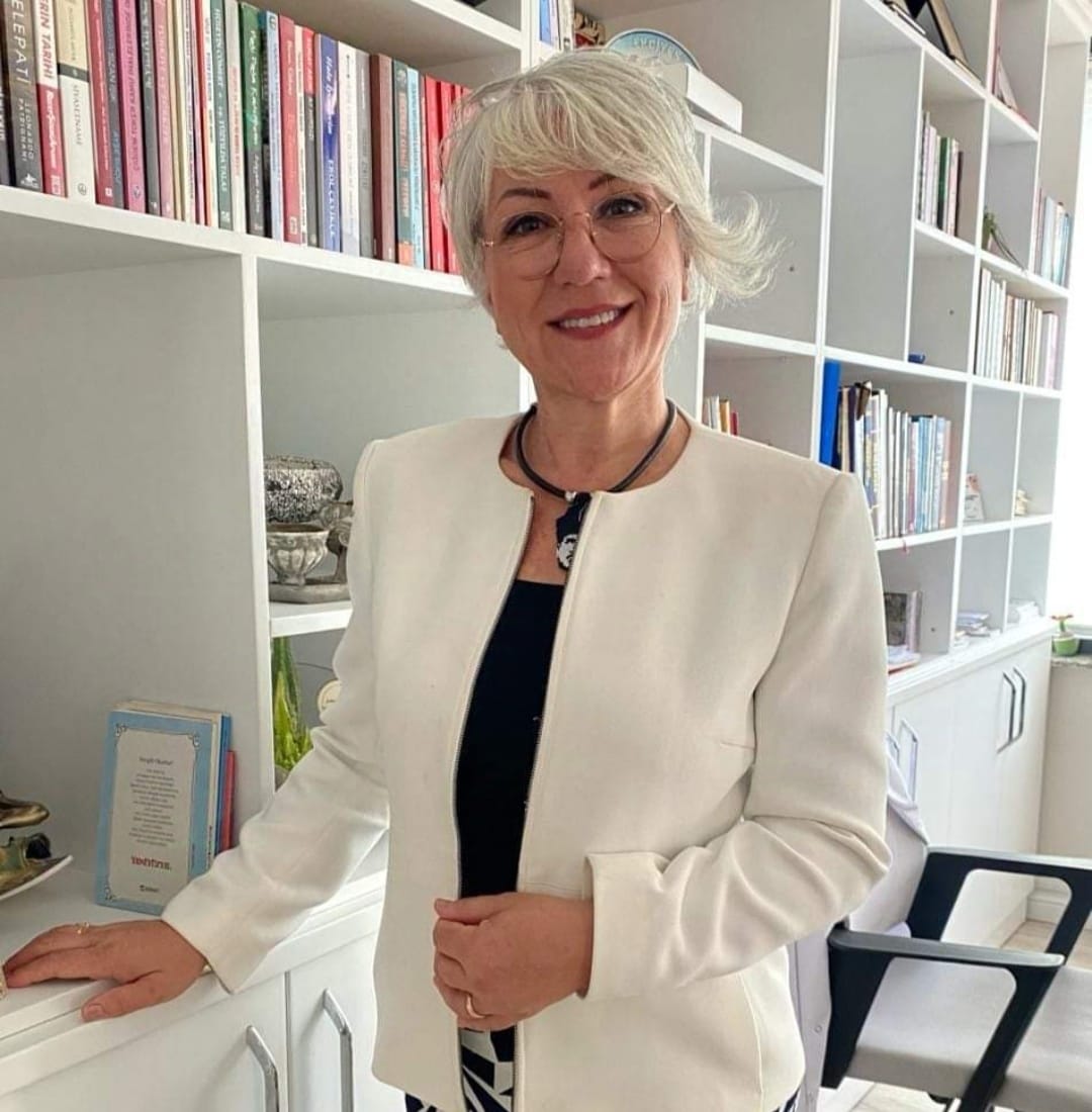 BU YIL 23 NİSAN'I, YÜREĞİMİZDE DERİN BİR BURUKLUKLA KARŞILIYORUZ