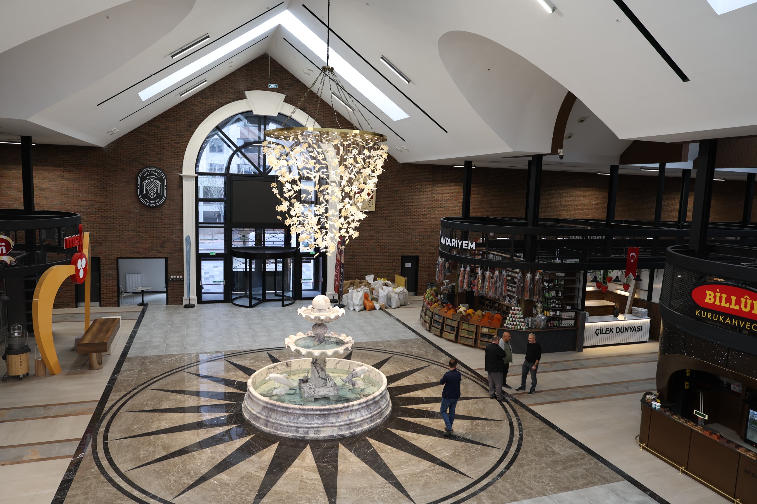 ÇARŞI MELİKGAZİ PAZARTESİ GÜNÜ AÇILIYOR 