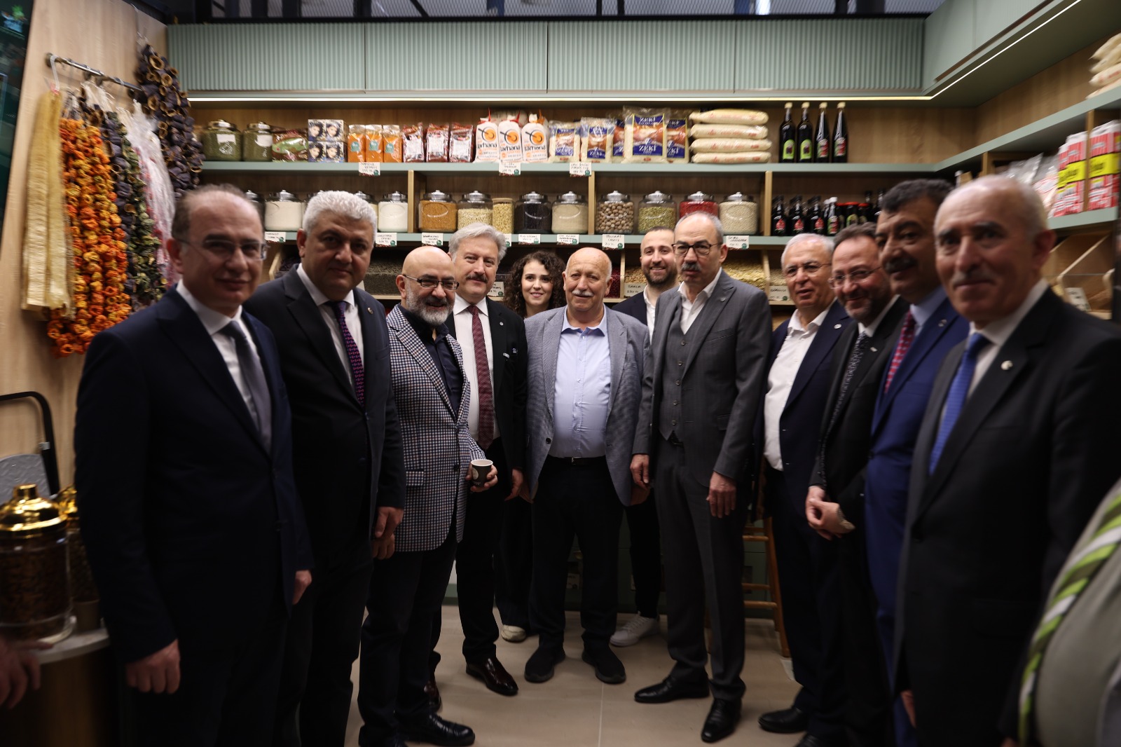 ÇARŞIYI GEZEN HERKES BURANIN KAYSERİ'YE YAKIŞTIĞINI BELİRTTİ