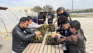 ÖĞRENCİLERE UYGULAMALI ORGANİK TARIM EĞİTİMİ VERİLDİ