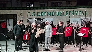 DEFNE'DE HALK KONSERİ İLE VATANDAŞLARA MORAL OLDULAR