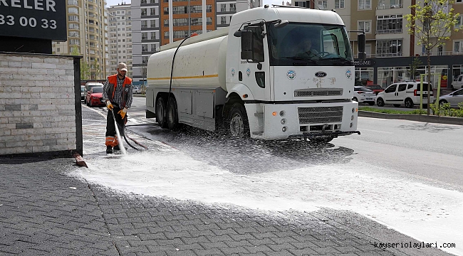 MEZARLIKLAR, CAMİLER TEMİZLENDİ, KESİM YERLERİ AYARLANDI