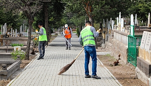 MEZARLIKLAR, CAMİLER TEMİZLENDİ, KESİM YERLERİ AYARLANDI