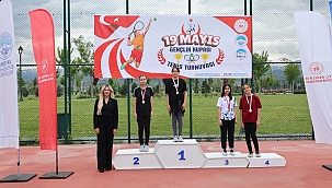 SPORSEVERİN YOĞUN İLGİSİYLE BÜYÜK BİR COŞKU İÇERİSİNDE GEÇTİ