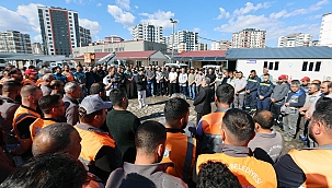 BAŞKAN YALÇIN PERSONELLE BAYRAMLAŞTI