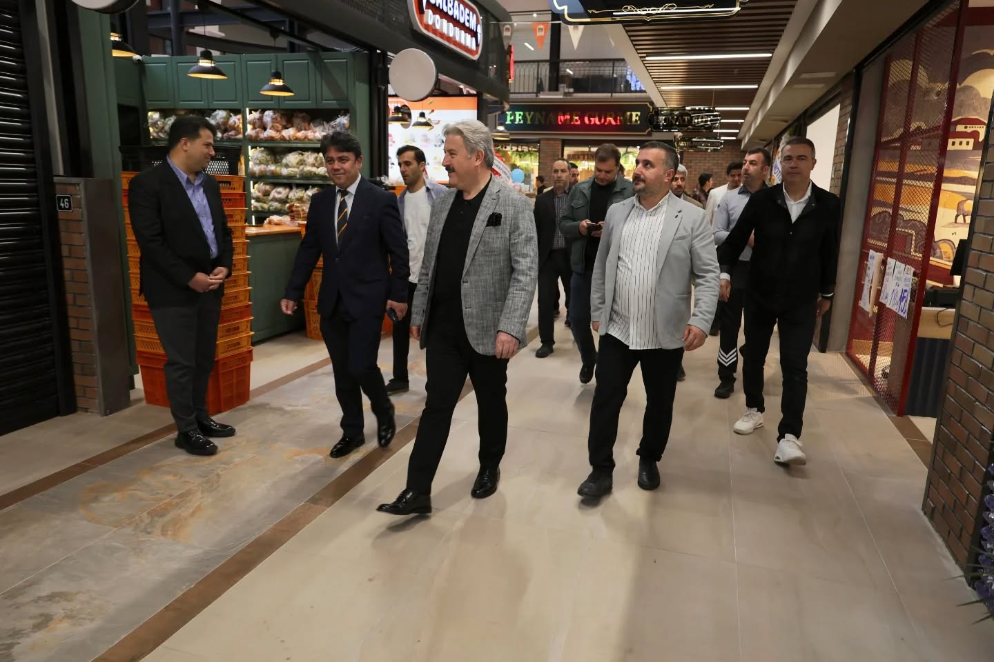 ÇARŞI MELİKGAZİ İLGİ GÖRMEYE DEVAM EDİYOR